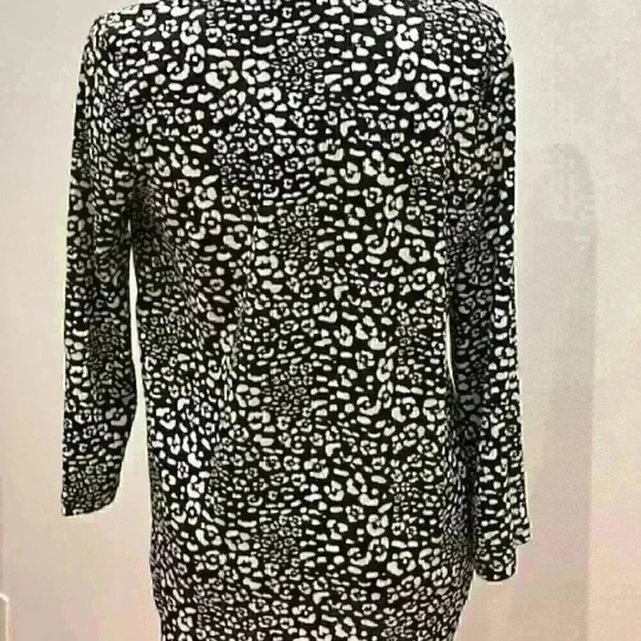 NWT!  FRED DAVID Ladies Leopard Print Black/White Blouse/Tunic Top Size Medium - Picture 10 of 11